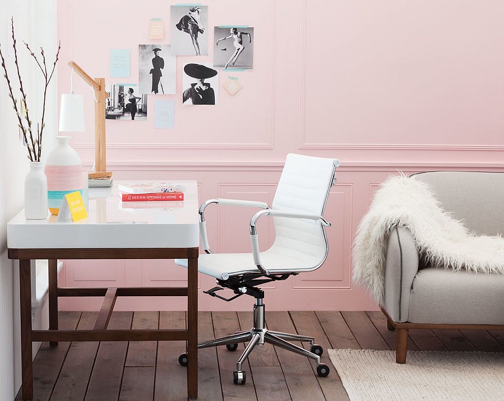 Exquisite-Scandinavian-hone-office-in-pastel-pink