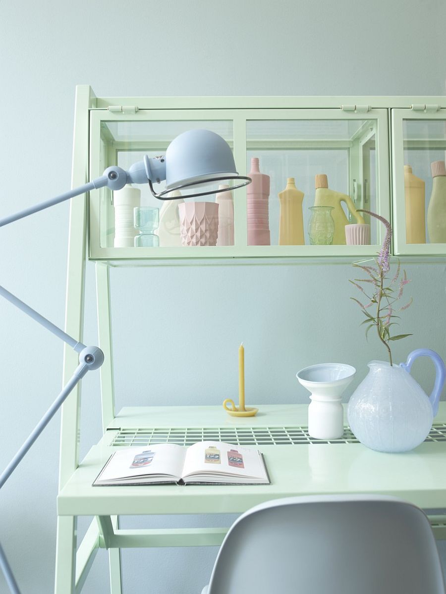 Decorating-the-home-office-in-delicate-and-stylish-pastels