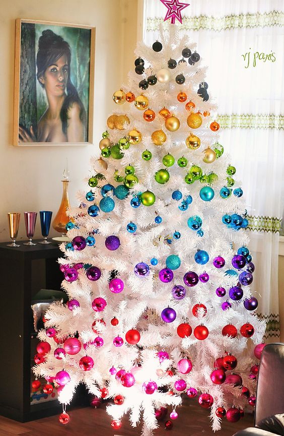 07-be-bold-this-Christmas-with-a-super-colorful-rainbow-tree